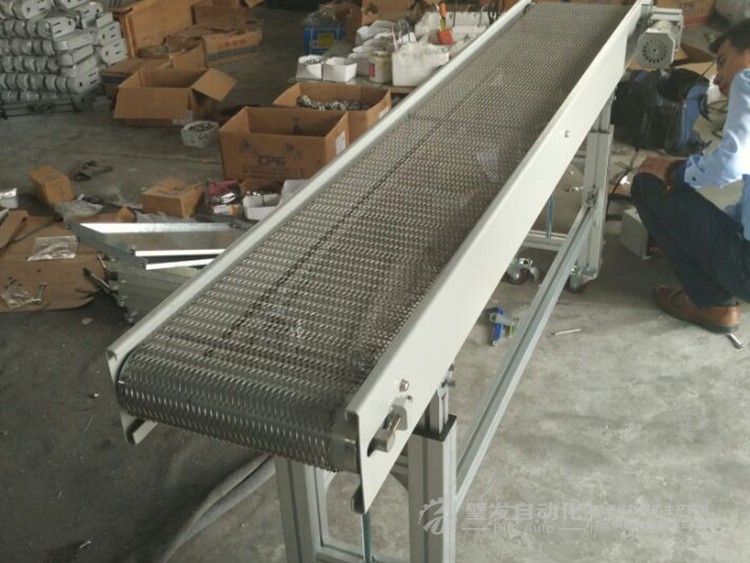 不銹鋼網(wǎng)帶輸送機(jī) 不銹鋼網(wǎng)帶輸送機(jī)