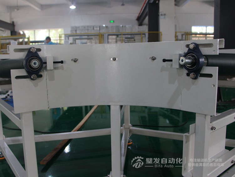 PU墨綠皮帶碳鋼烤漆結構90度轉彎機 PU墨綠皮帶碳鋼烤漆結構90度轉彎機